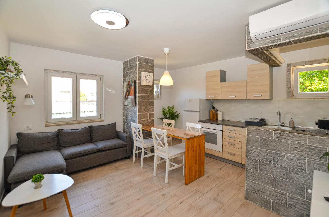 Apartments Iris Rovinj Luaran gambar
