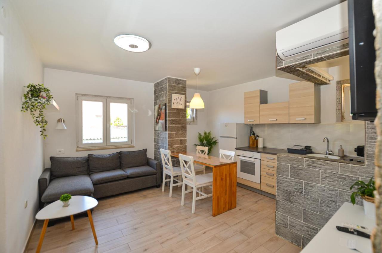 Apartments Iris Rovinj Luaran gambar