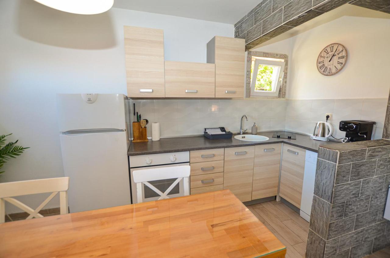 Apartments Iris Rovinj Luaran gambar